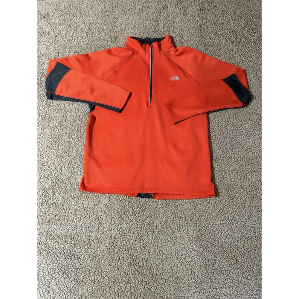 The North Face Flashdry MensTop Large Red 1/4 Zip Pullover Lightweight Thumbloop